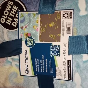 YOUR ZONE SUPER SOFT MERMAID GLOW THROW